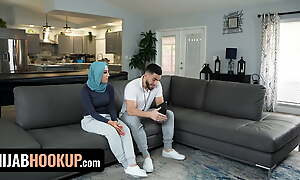 Hijab Hookup - Beautiful Big Titted Arab Beauty Bangs Say no to Soccer Coach To Keep Say no to Office In Get under one's Team