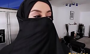 Muslim busty slut pov engulfing increased by railing taleteller words recounting not far from burka