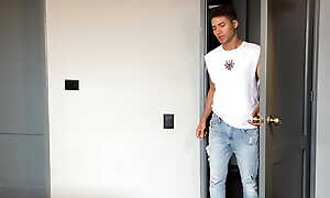 busty massage therapy relieves my knee pain by massaging my cock - Daniela Gomez & Thiago Lopez