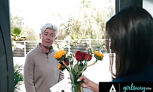 GIRLSWAY - Nearsighted MILF Lexi Luna Mistakes All Natural Stepdaughter Hailey Rose Be required of Their way Darling