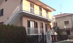 Girl be incumbent on daddy